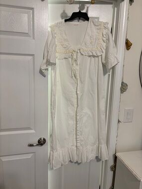 White Ruffled Dress with Lace Trim